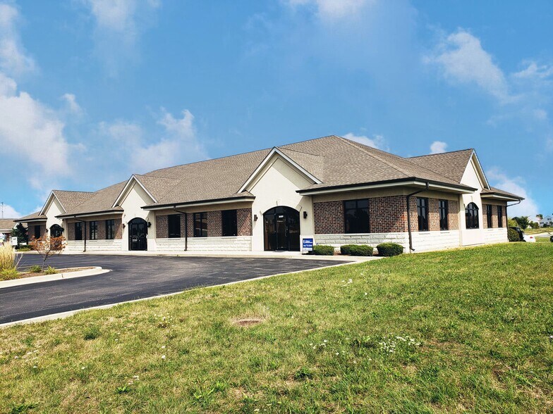 Primary Photo Of 16001-16009 Executive Dr, Crest Hill Office For Lease