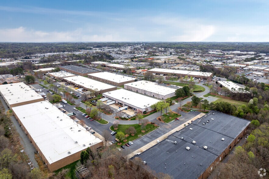 More Photos Of 3401 Woodpark Blvd, Charlotte Warehouse For Lease
