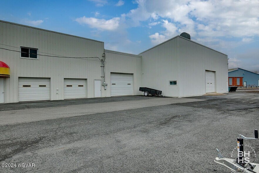 More Photos Of 102 S Henderson St, Lock Haven Auto Repair For Sale