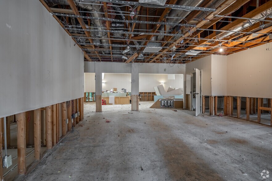 More Photos Of 6605 Stage Rd, Memphis Medical For Lease