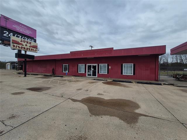 Primary Photo Of 401 S Chouteau Ave, Chouteau Convenience Store For Sale