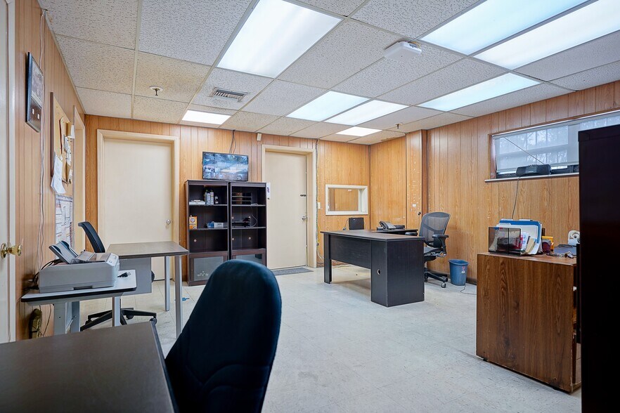 More Photos Of 7200 NW 1st Ave, Miami Distribution For Lease