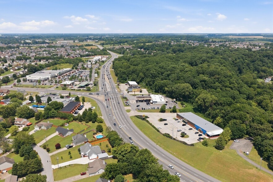 More Photos Of 1469 Tiny Town Rd, Clarksville Freestanding For Lease