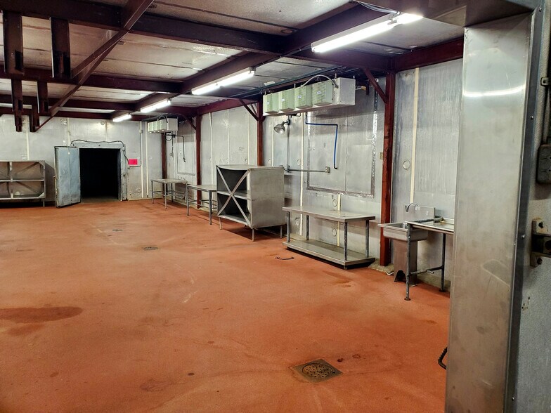 More Photos Of 1907 Sheppard Access Rd, Wichita Falls Food Processing For Lease