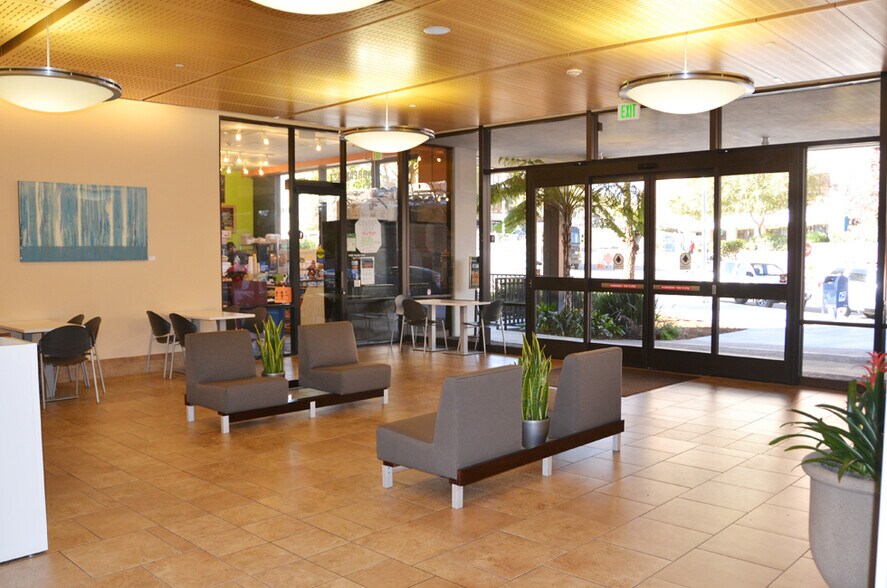 More Photos Of 3300 Webster St, Oakland Medical For Lease