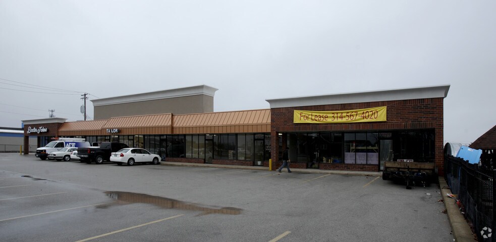 More Photos Of 11415-11435 St. Charles Rock Rd, Bridgeton General Retail For Lease
