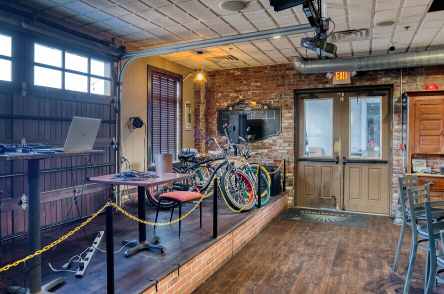 More Photos Of 3817 Pacific Ave, Wildwood Restaurant For Sale