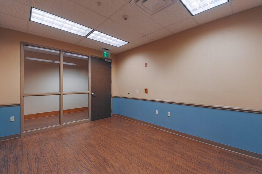 More Photos Of 3270 Joe Battle Blvd, El Paso Medical For Lease
