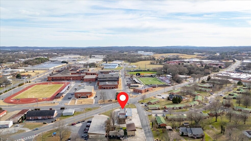More Photos Of 102 S Fair St, Calhoun Carwash For Sale