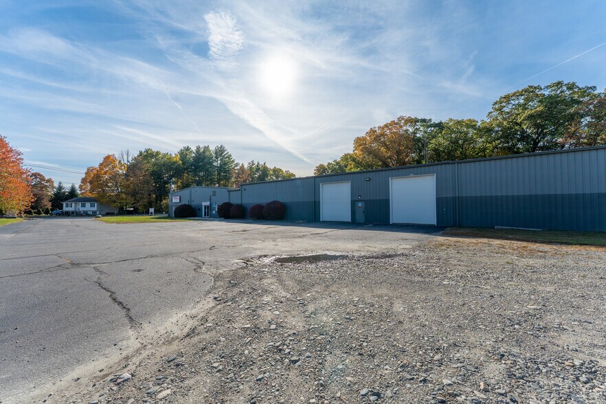 More Photos Of 429 Lake Rd, Killingly Warehouse For Sale