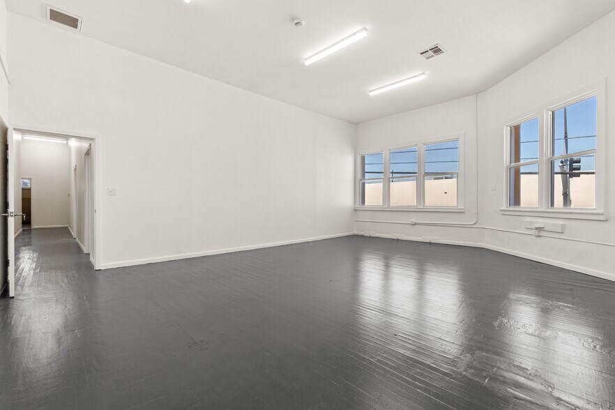 More Photos Of 1101-1125 S La Brea Ave, Inglewood Storefront Retail Office For Lease