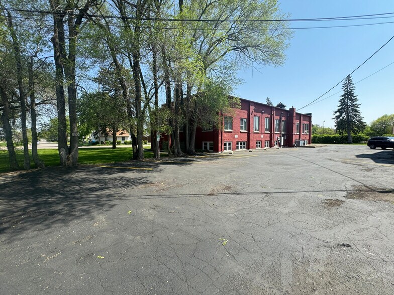 More Photos Of 437 33rd Ave N, Saint Cloud Office For Sale