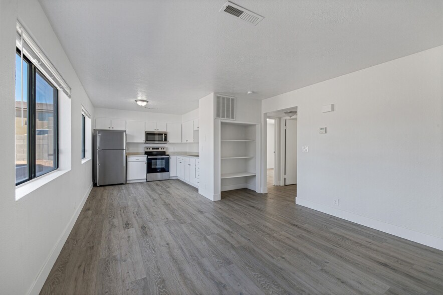 More Photos Of 126 E 1st North St, Mesquite Multifamily For Sale