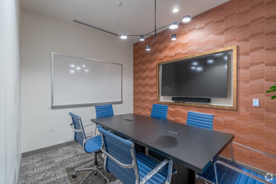More Photos Of 17620 NE 69th Ct, Redmond Apartments For Lease