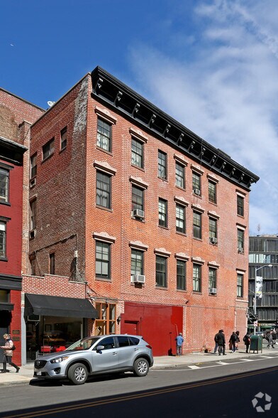 More Photos Of 65 8th Ave, New York Apartments For Lease