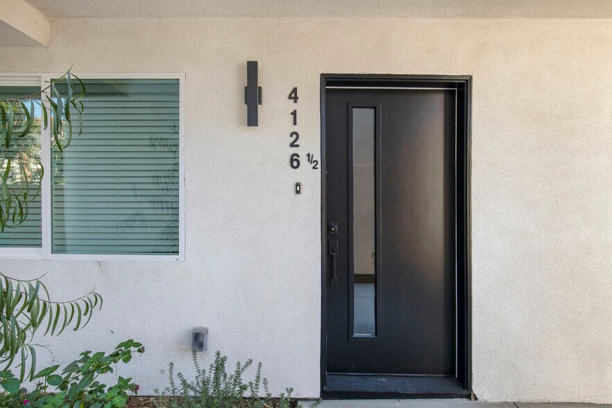 More Photos Of 4126 Clayton Ave, Los Angeles Multifamily For Sale