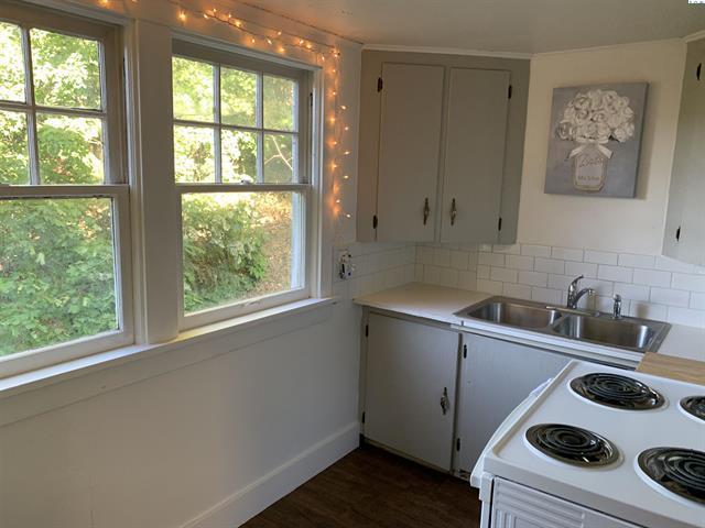 More Photos Of 230-240 SE Spring St, Pullman Apartments For Sale