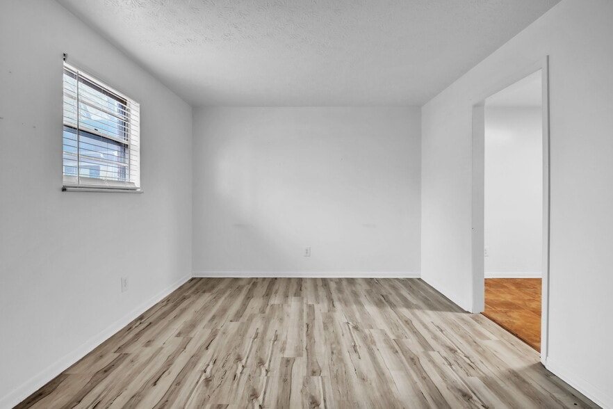 More Photos Of 4700 Upchurch Rd, Knoxville Apartments For Sale