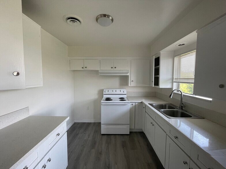 More Photos Of 826 N Barranca Ave, Covina Apartments For Sale