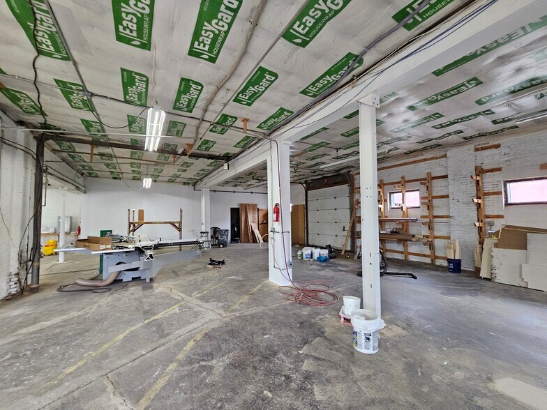 More Photos Of 477B Hasbrouck Ave, Kingston Manufacturing For Lease