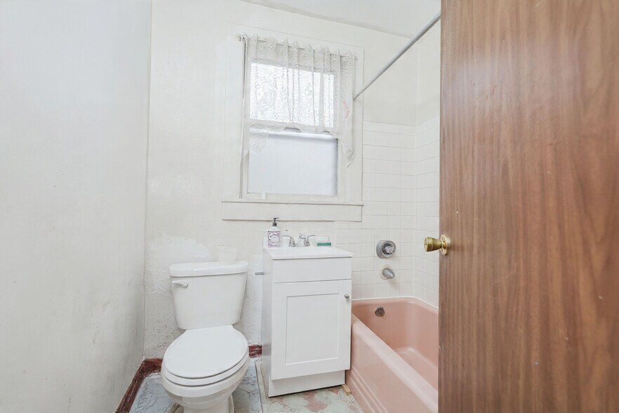 More Photos Of 58 Van Riper St, Staten Island Land For Sale