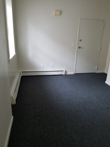 More Photos Of 666-668 Main St, Middletown Apartments For Sale