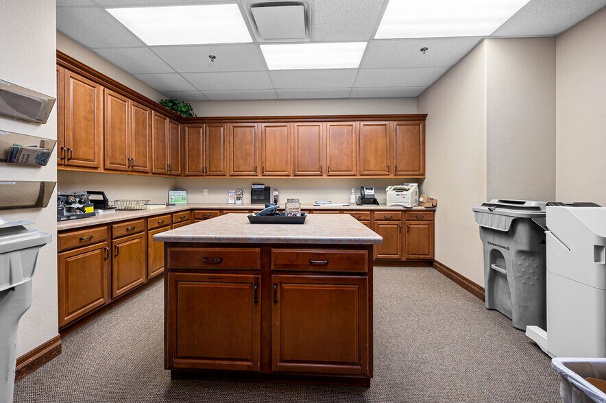 More Photos Of 2474 Patterson Rd, Grand Junction Office For Sale