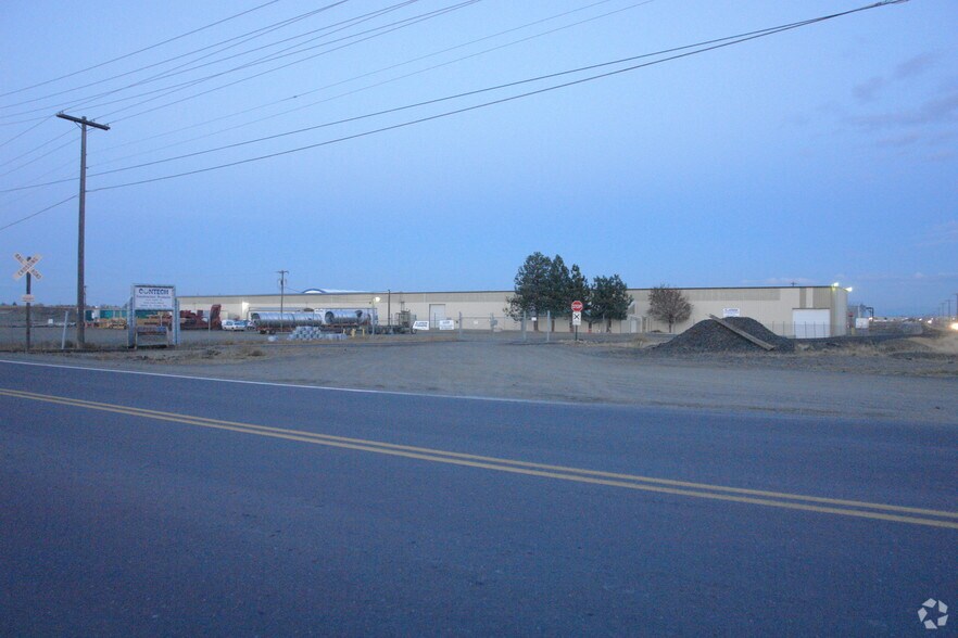 More Photos Of 2821-2823 S Craig Rd, Airway Heights Industrial For Sale