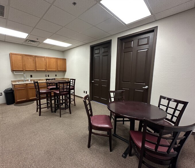 More Photos Of 4521 E Jensen St, Mesa Light Manufacturing For Lease
