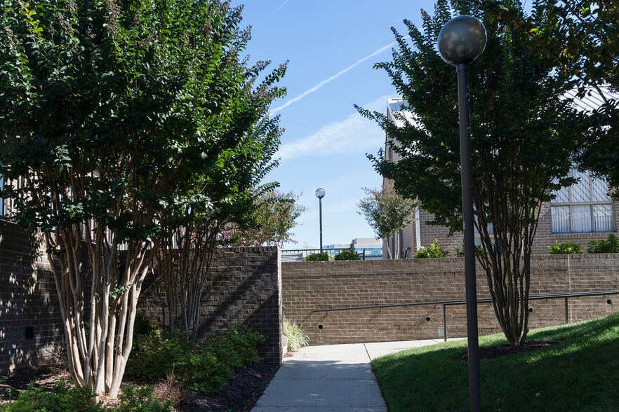 More Photos Of 6255-6265 Executive Blvd, Rockville Office For Sale