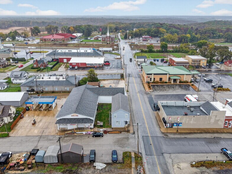 More Photos Of 103 W 2nd St N, Wright City General Retail For Sale