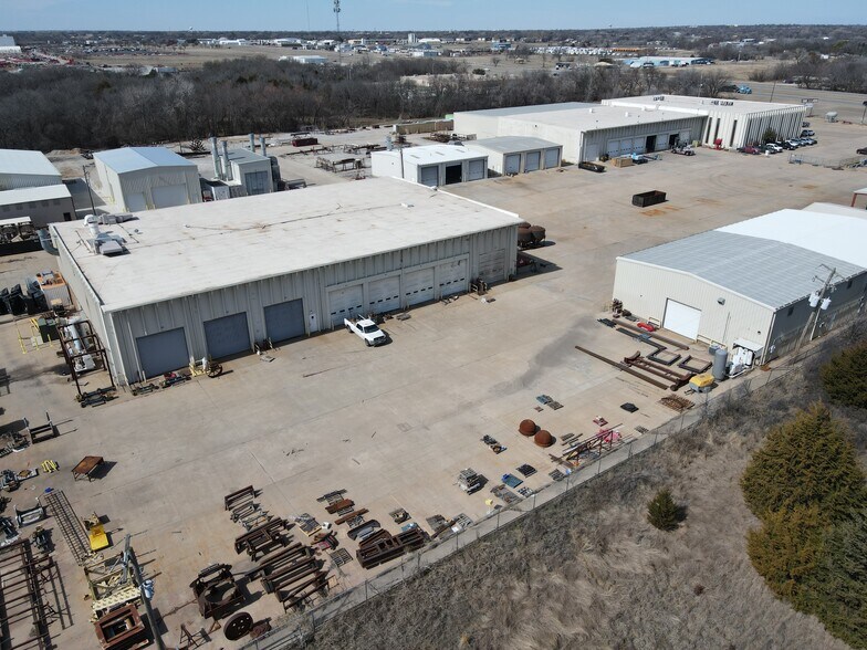 More Photos Of 1200 E Highway 7, Duncan Manufacturing For Sale