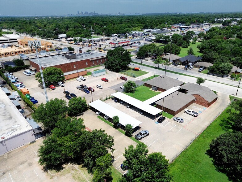 Primary Photo Of 8202 Elam Rd, Dallas Medical For Lease
