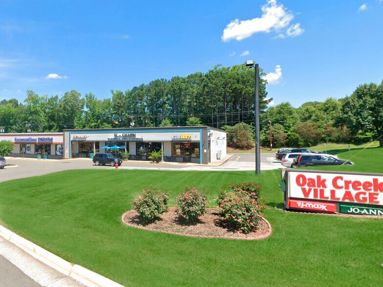 More Photos Of 4516 Durham Chapel Hill Blvd, Durham Auto Dealership For Lease