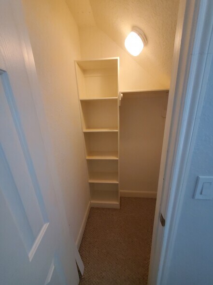 More Photos Of 1700 FM 517 Rd E, Dickinson Loft Creative Space For Lease