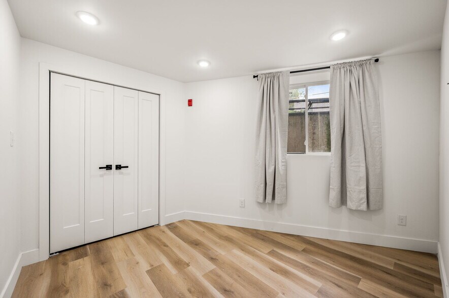 More Photos Of 4921 Chester Ave, Philadelphia Multifamily For Sale