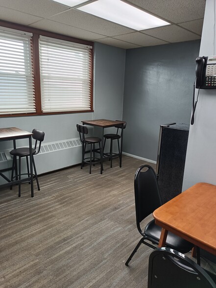 More Photos Of 4921 E State St, Rockford Office For Sale