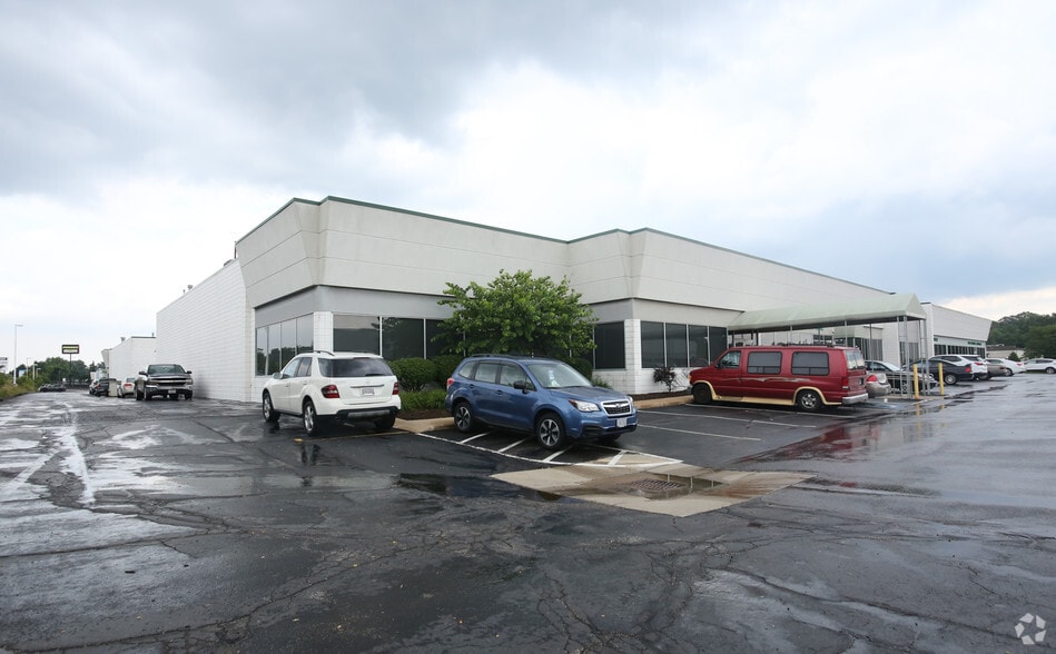 More Photos Of 7630-7650 First Pl, Oakwood Village Light Manufacturing For Lease