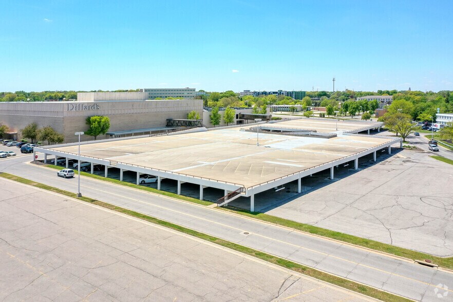 More Photos Of 6100 O St, Lincoln Unknown For Lease