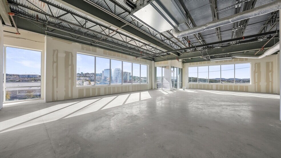 More Photos Of 3011 Flintrock Rd, Lakeway Medical For Sale