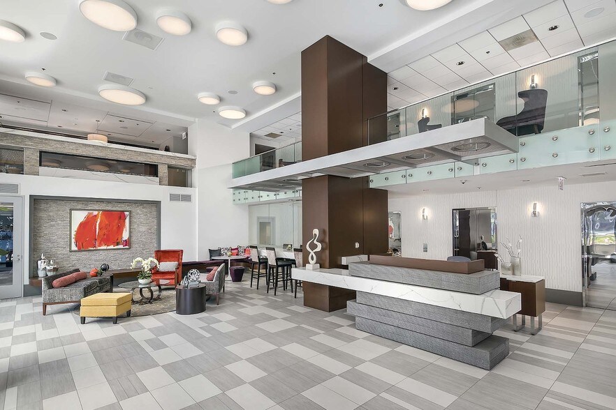 More Photos Of 300 N Canal St, Chicago Apartments For Lease