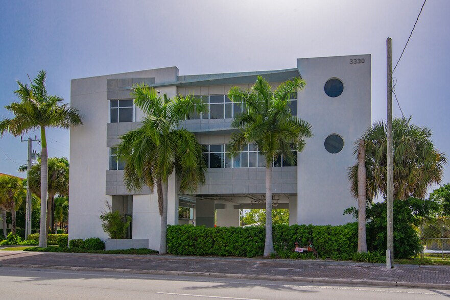 More Photos Of 3330 S Federal Hwy, Boynton Beach Medical For Lease
