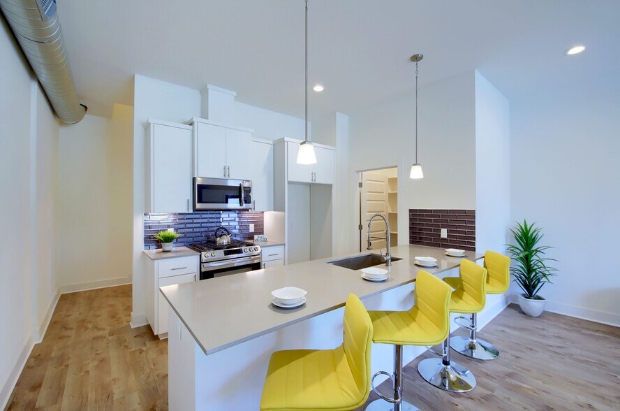 More Photos Of 6001 Bolm Rd, Austin Apartments For Sale