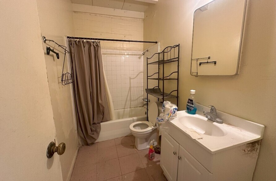 More Photos Of 1111-1119 E Adams St, Tucson Apartments For Sale