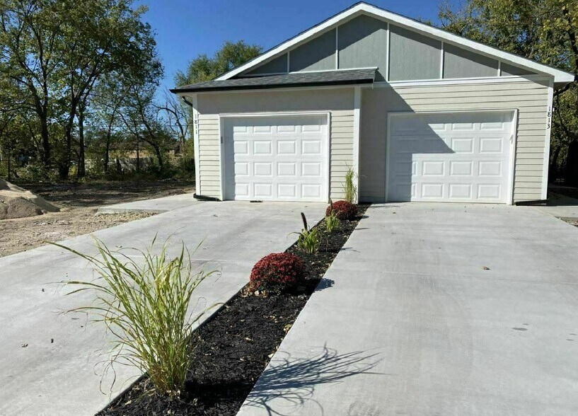 More Photos Of 1514 N Madison Ave, Wichita Apartments For Sale