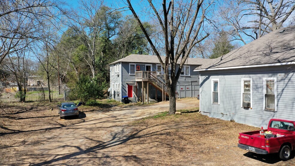 More Photos Of 443 S Main St, Longview Apartments For Sale