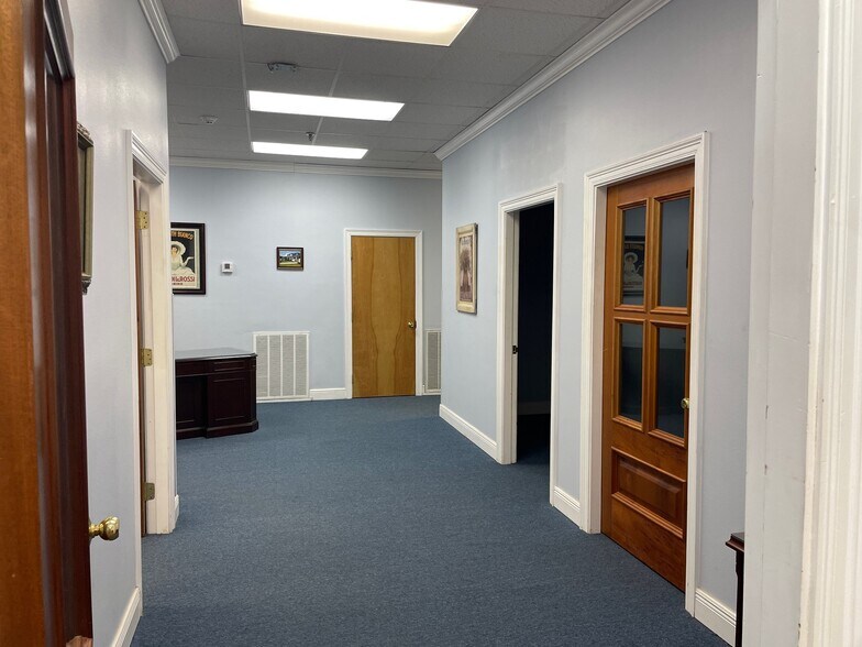 More Photos Of 1750 South Ln, Mandeville Distribution For Lease
