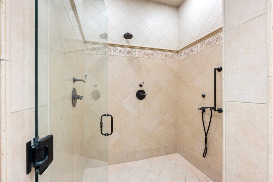 More Photos Of 1210 Arden Hills Ln, Sacramento Specialty For Sale