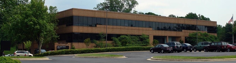 More Photos Of 900 Clopper Rd, Gaithersburg Office For Sale