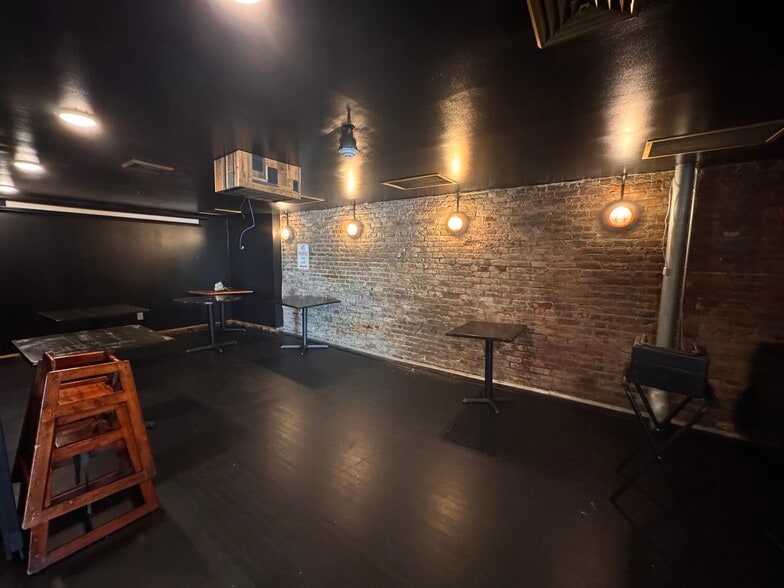 More Photos Of 4-6 Sheridan Ave, Albany Storefront Retail Office For Lease